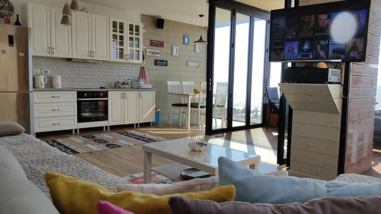 Luxury Beach Apartment In Qerret Голем Экстерьер фото